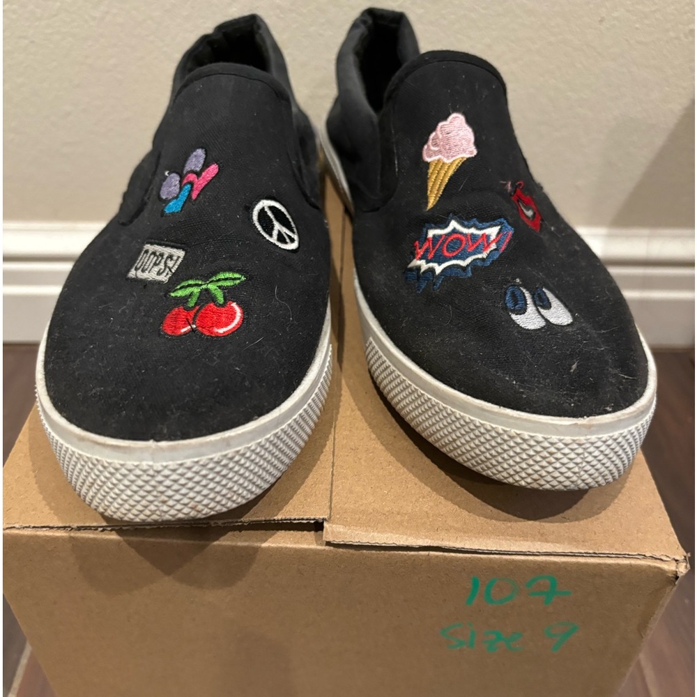 Vintage look black flats sneakers size 9 women